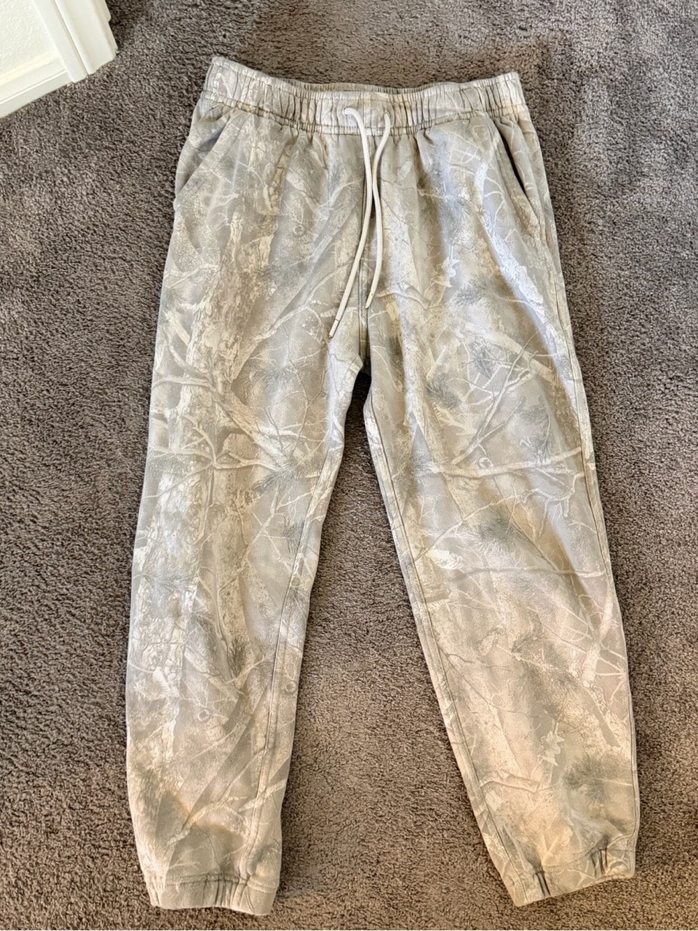 Abercrombie & Fitch Men’s Soft A&F Essentials Camo Sweatpants - Beige / Grey - M